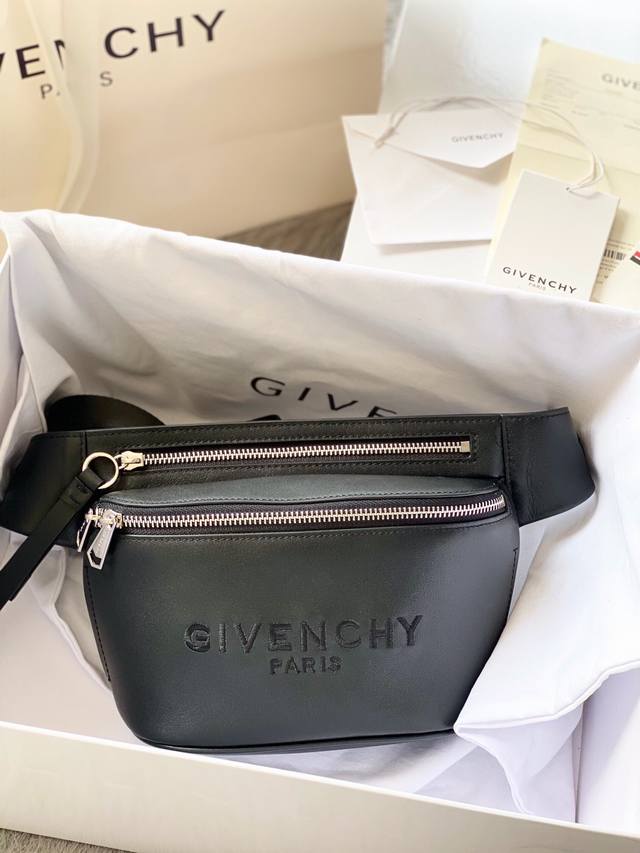 This is the latest chest bag from the top-tier G brand, combining simplicity and