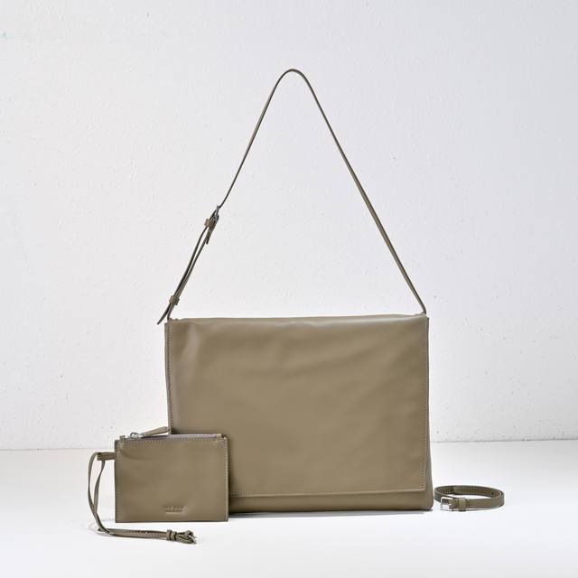 Tr2025 New messenger bag Nan Shoulder Original sheepskin + all-steel hardware Si