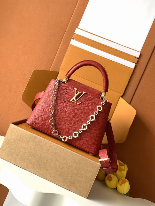 Special-grade all-steel M12936 semi-red gold. This Capucines mini handbag is fro