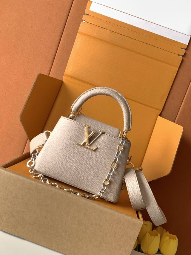 Premium All-Steel M12938 Gray Purple Gold This Capucines mini handbag, part of t