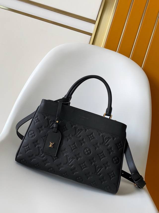 M15231 Apricot M25577 Top Original Single Dynamic 163 Designed for a stylish urb