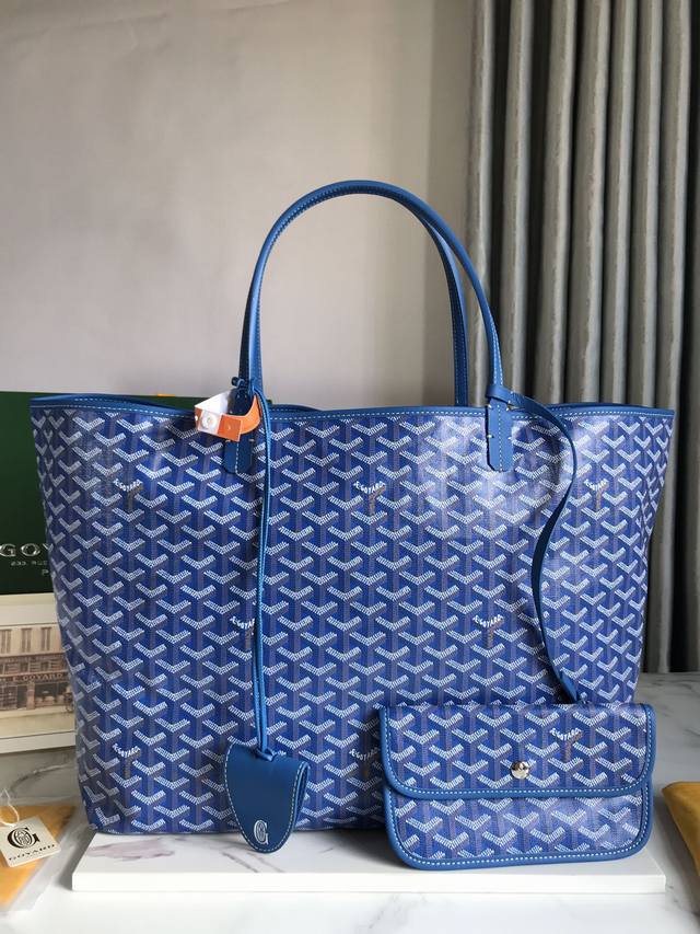 Authentic Tote upgraded with a bag clipGoyard Goyard has undergone many research