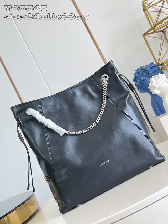 Factory Price: Original M25545. The Off-Duty Medium Handbag from the LV Vibe co