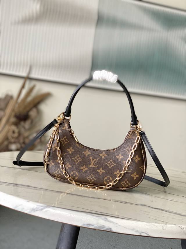 Factory Price p Overseas Premium Original M25223 This Catchy Small Handbag feat