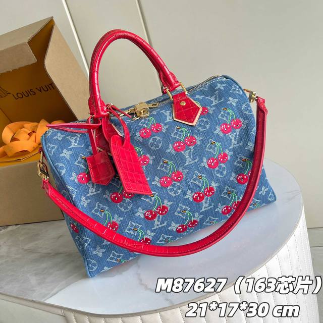 163C01 Chip version internal price p Style number: M87627 Cherry model original