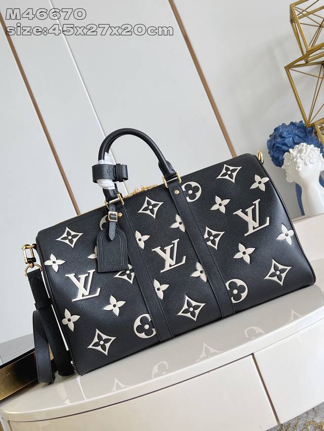 The original, top-tier Keepall Bandouli