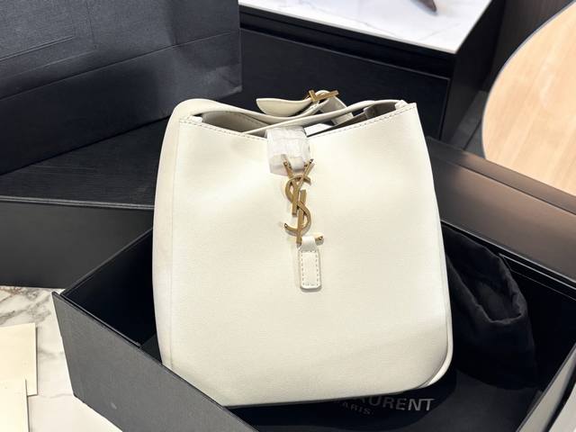 Cowhide leather with box Size: 22*21Cm Small Who hasn