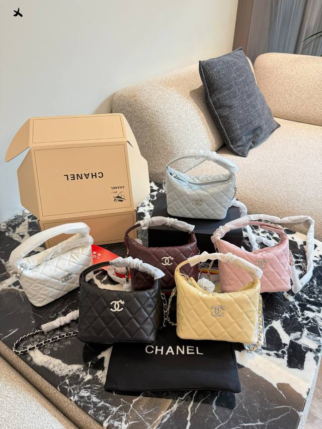Congratulations on getting a Chanel Lunch Box Star Bag! Another day of being ca