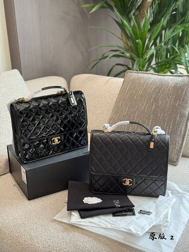 Jennie's Chanel 22K patent leather backpack This one is really hot. The boxy sha