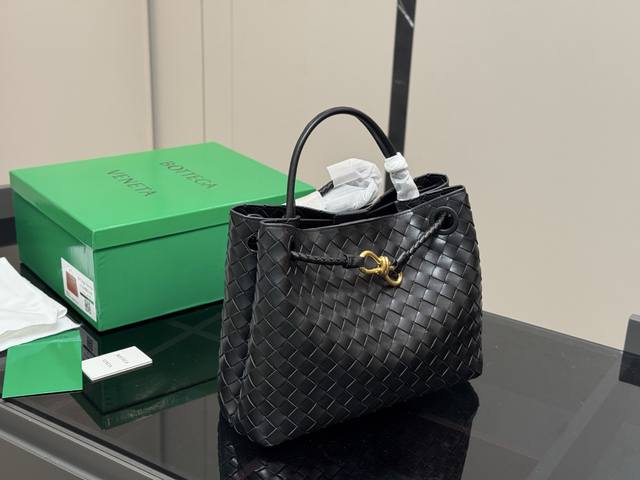 Upgraded version with box Size: 30*24Cm Bv woven shopping bag It is the most cos