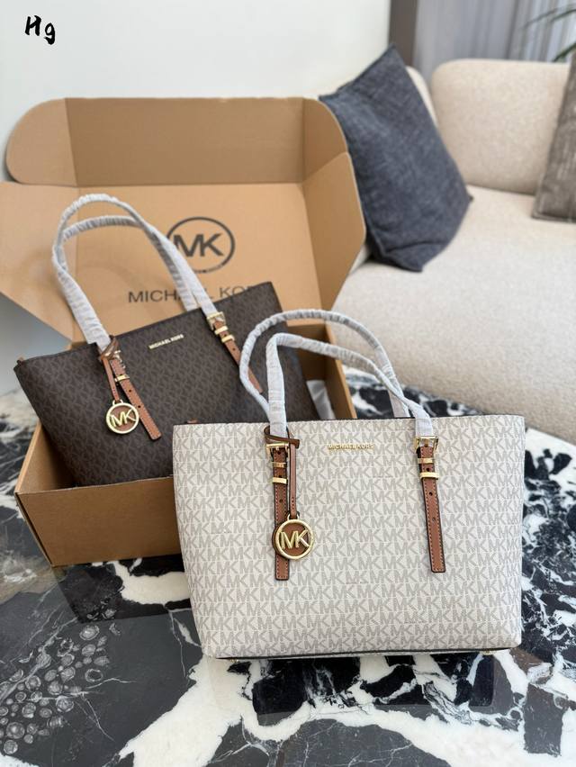 The Mk Quinn series boasts a simple and elegant design, rich in texture, and is