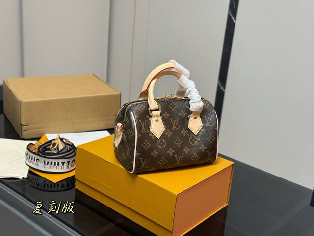 with folding box airplane box Size: 21.15Cm Lv Speedy20 New pillow bag Search L
