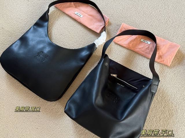 No boxSize: 42*26Cm The day I was conquered by MiumiuMiuniu Tote bagOversized so