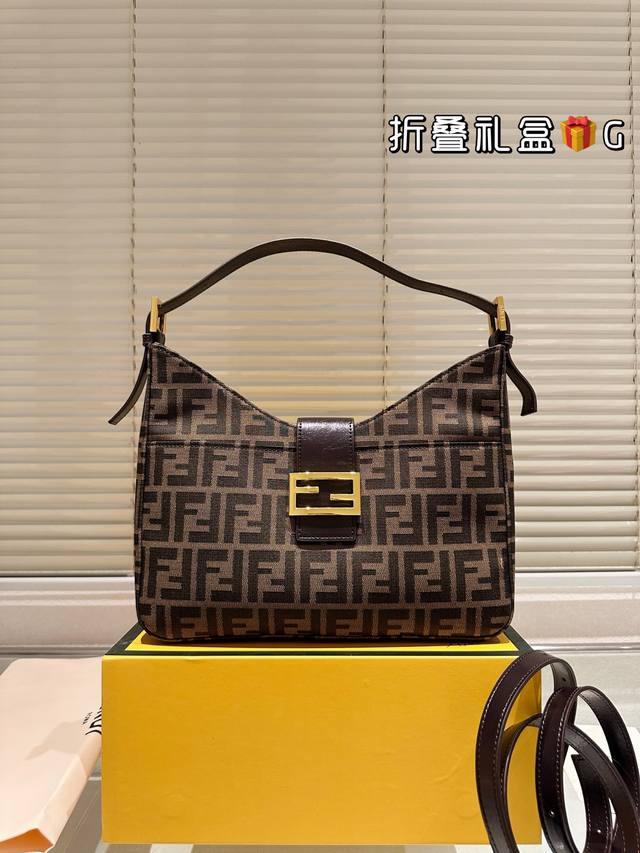 Folding gift boxSize:30.24 Fendi Fendi monogram armpit crossbodyRetro advanced s