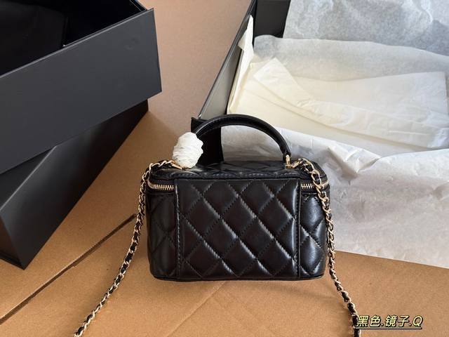 with box Size: 18*10Cm Chanel mirror box bag This season's classic is back! The
