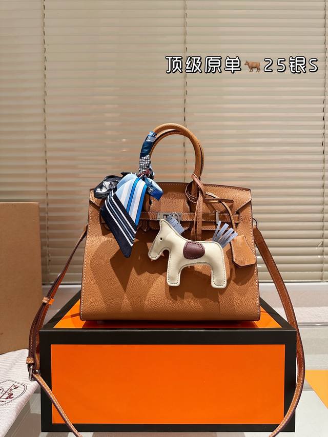Top-grade original single with box Original cowhide with perfect details Herm