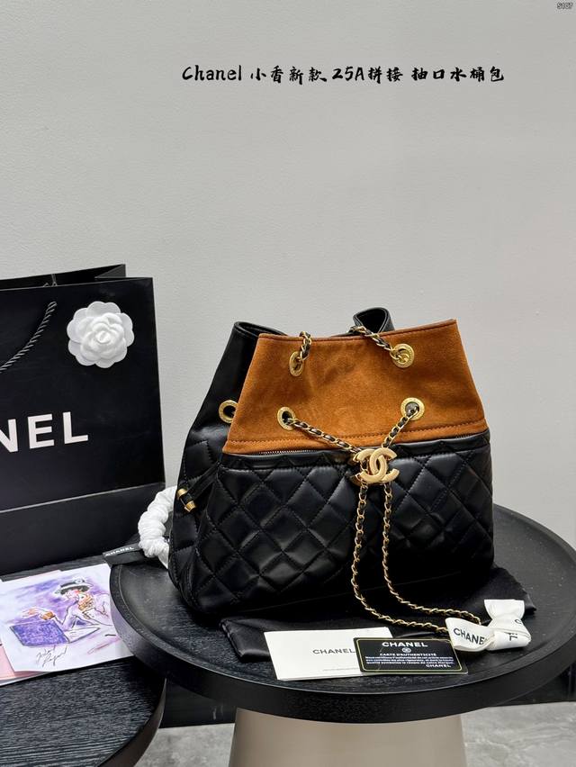 With boxSize 29*26cm Chanel's new 25A suede bucket bagThis season's hottest chai