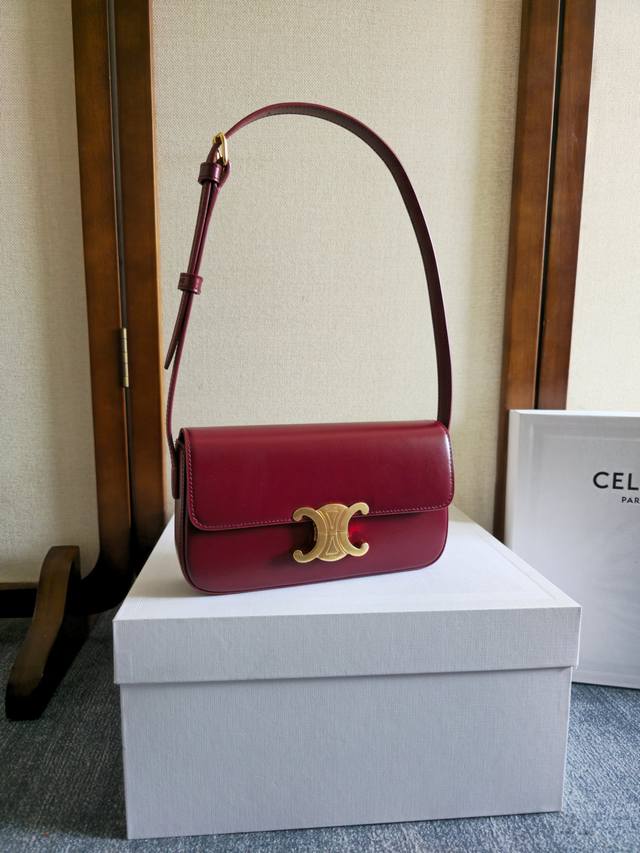 C's new Triomphe underarm bag Spring and Summer limited edition, classic, high-e