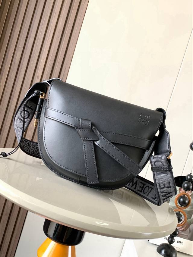 Original leather Popular small 25cm new letter wide shoulder strap saddle bag Ga