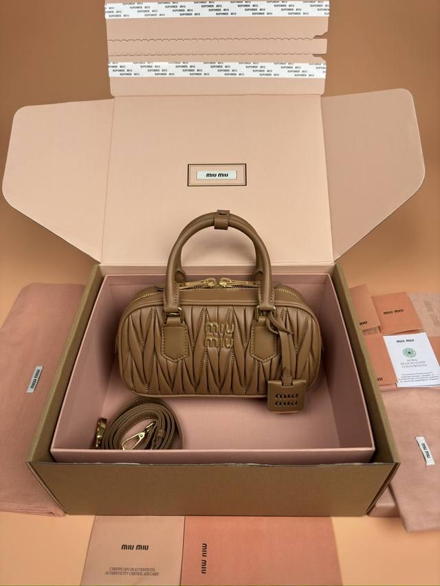 Original leather, with picture packaging Premium hardware original leather Arca