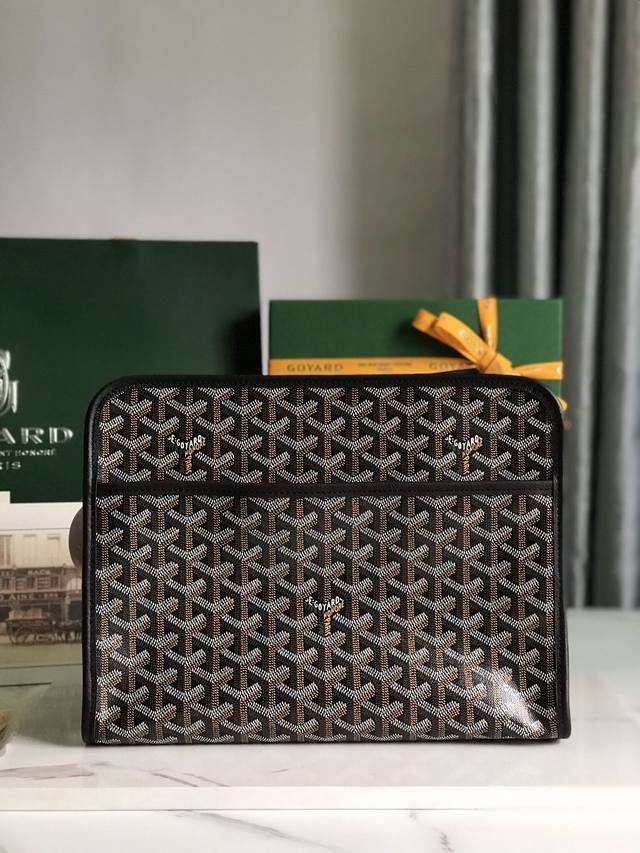 Authentic Goyard Jouvence Large Toiletry Bag The Goyard Jouvence Toiletry Bag se