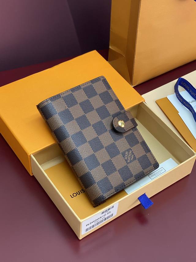 R20005 Brown Chip Edition! Small loose-leaf notebook cover. Crafted from Monogra