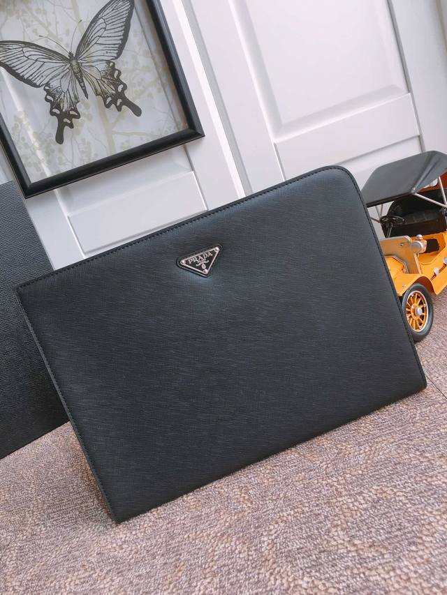 p's new handbag, 2Vn003 black, exclusive first-ever 7-shaped zipper, the latest