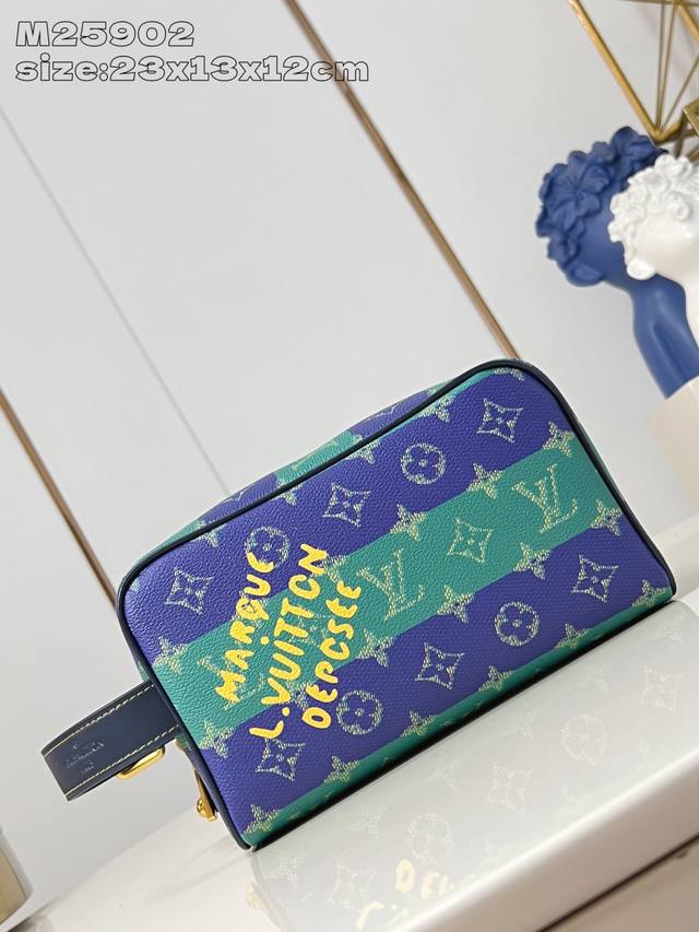 Factory Price: Premium Original M25902. This original Locker Dopp Kit toiletry