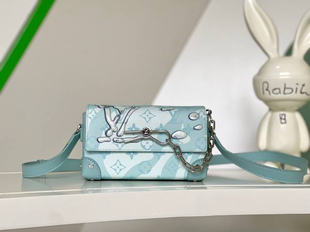 Factory Price: p Haiyuanwai Single Home Sale M22637 Steamer Mini Bag in Teardro