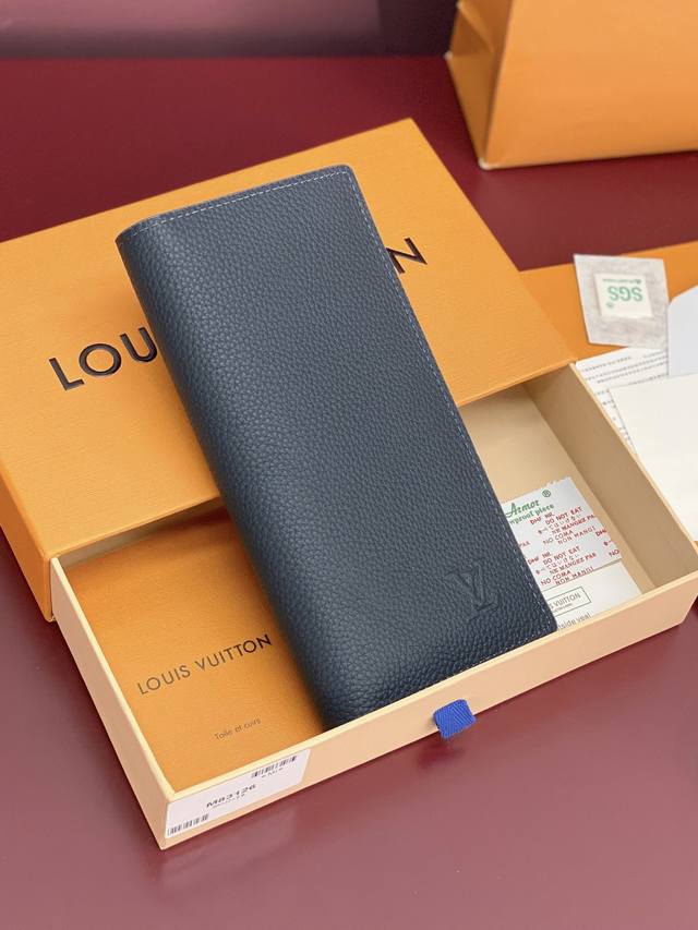 Factory Price: p M83126 Royal Blue! Embossed logo! Brazza long wallet, made fro