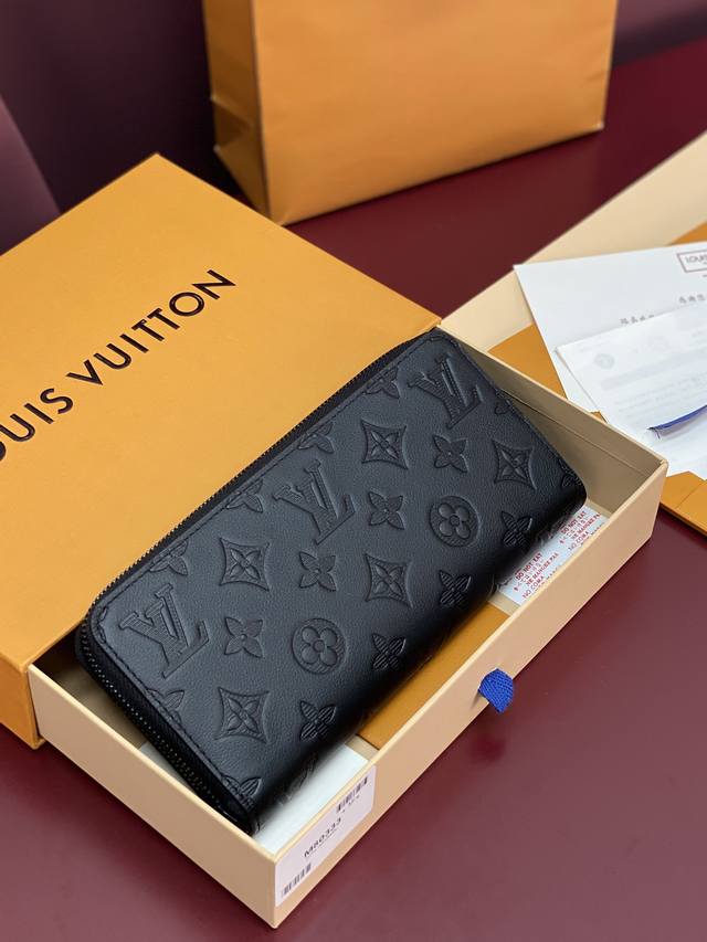 Factory Price p M80333 Black! This iconic Zippy wallet, crafted from Monogram c