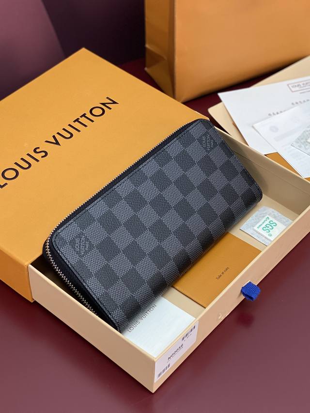 Factory Price p N00056 Black Grid! This Zippy wallet, crafted from Monogram can