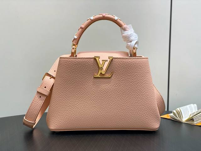 Original boutique M14976 nude four-leaf clover full leather Cap Na Ying style. T