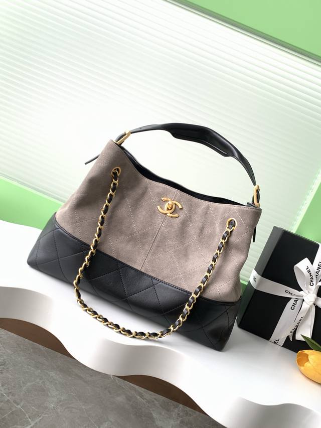 25A Suede Bag Handicraft Workshop's highlight, this blockbuster piece, a fusion