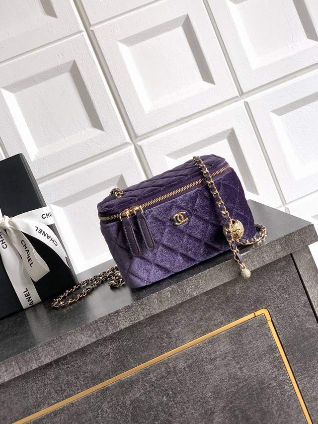 A top-tier, original Xiangyu purple 2303 silk, diamond, and gold bead clasp, th