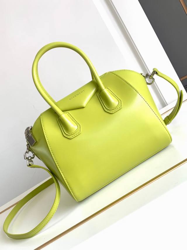 Top new French brand Givenc*Y classic Antigona Tote in genuine French box leathe