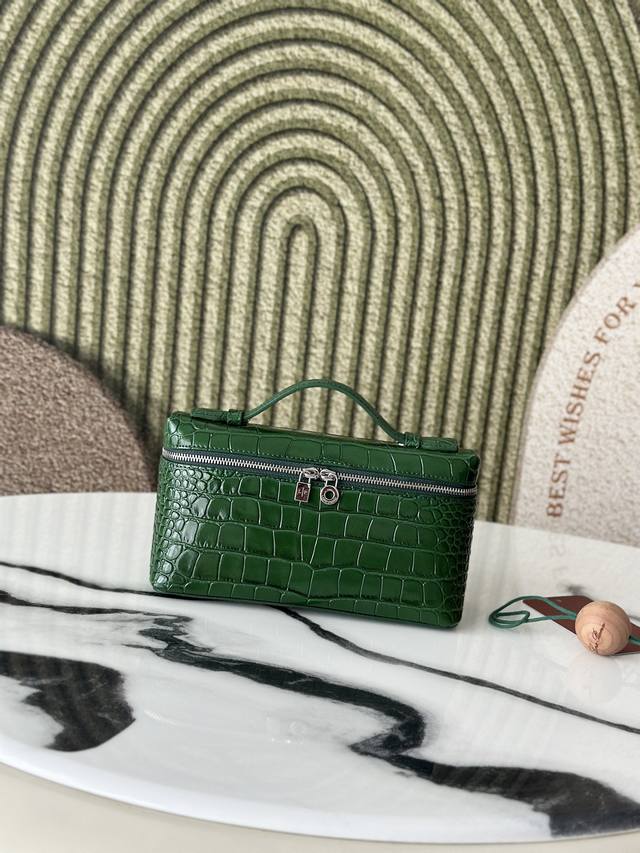 L19 crocodile pattern, emerald second-generation buckle first-layer cowhide embo