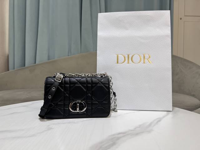 Top Original Small [Large Raglan] Black with Silver Buckle . This Soft Dior Car