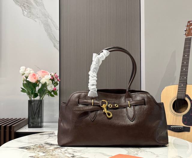 Upgraded version dust bag, simple packaging, no box, Size: 44.23cm Miumiu vintag