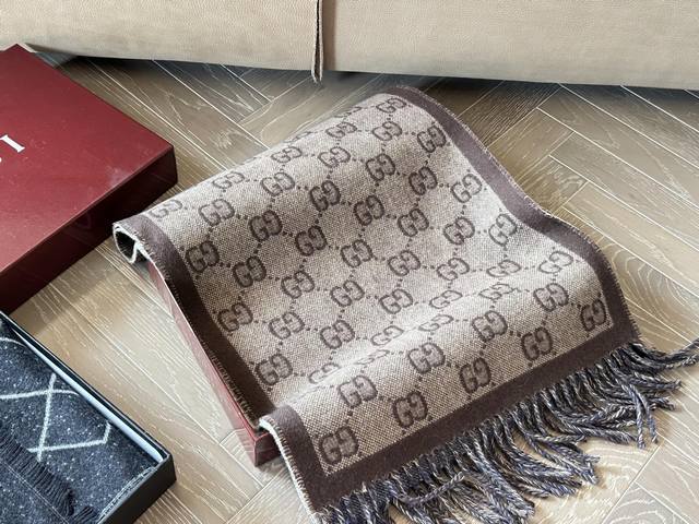 Cashmere with box Original cashmere scarf Size: 35* Cm Gg Ace cashmere scarf An