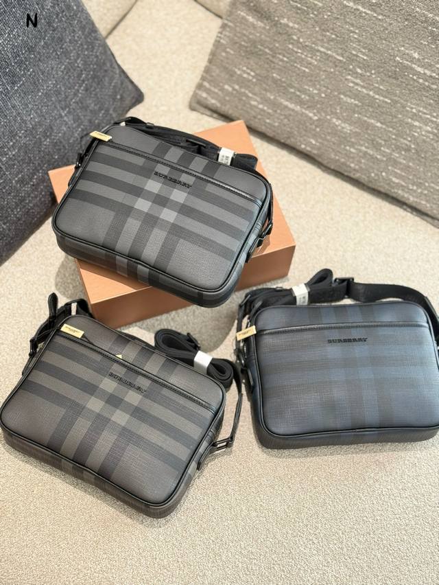 Burberry Check Print Casual Shoulder Bag Featuring a classic vintage check, this
