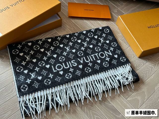 with box Size: 175*45cm L home Fw new double-sided scarf is so beautiful! milk