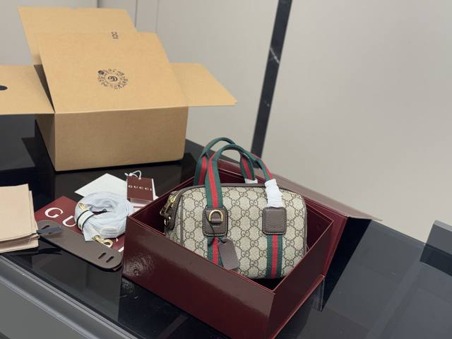 comes with full packaging Size: 271*16Cm Gucci Marmont Boston Gucci's new cute
