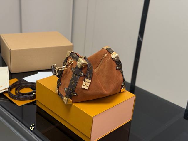 with folding box airplane box Size: 23*16Cm super time and space hit Lv king bo