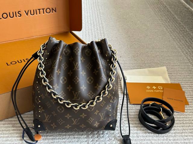 New model with box Size: 22*26cm L's new product show bucket bag blessing bag I