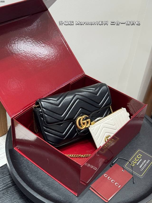 comes with a folding box airplane box Upgraded version Size: 21*13Cm Gg replica