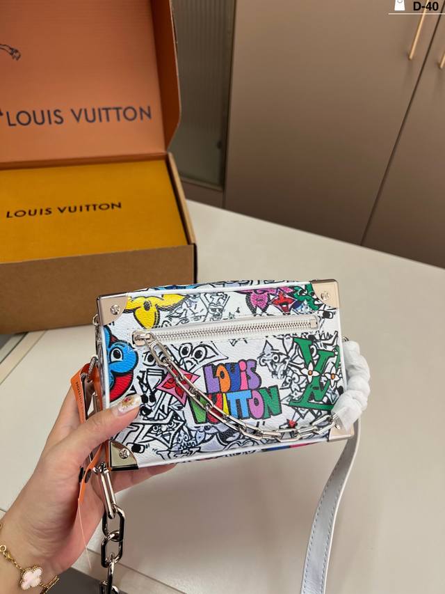 Lv Mini Soft Trunk, the Malle Mini Soft is characterized by its Monogram pattern