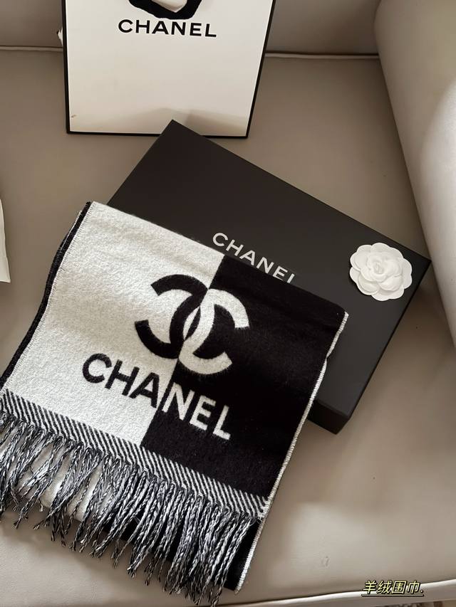 Cashmere scarf with box Size: 30* Cm Xiaoxiang double-sided scarf The scarf feel