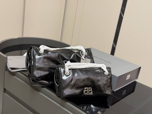 Comes with a folding box airplane box Size: 27*17Cm 37*27Cm Balenciaga Monaco s