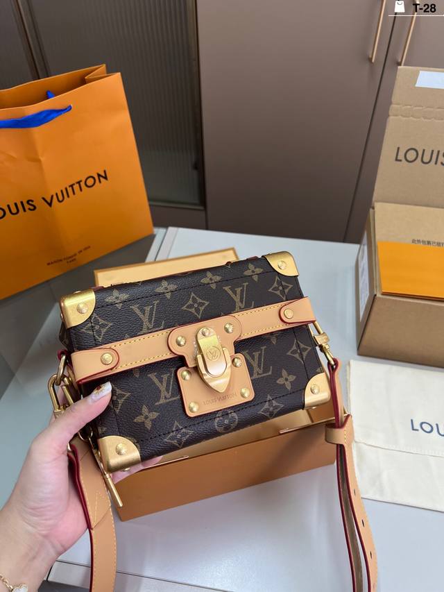 Chip version Lv Soul Trunk Monogram Heritage coated canvas box bag shoulder mess